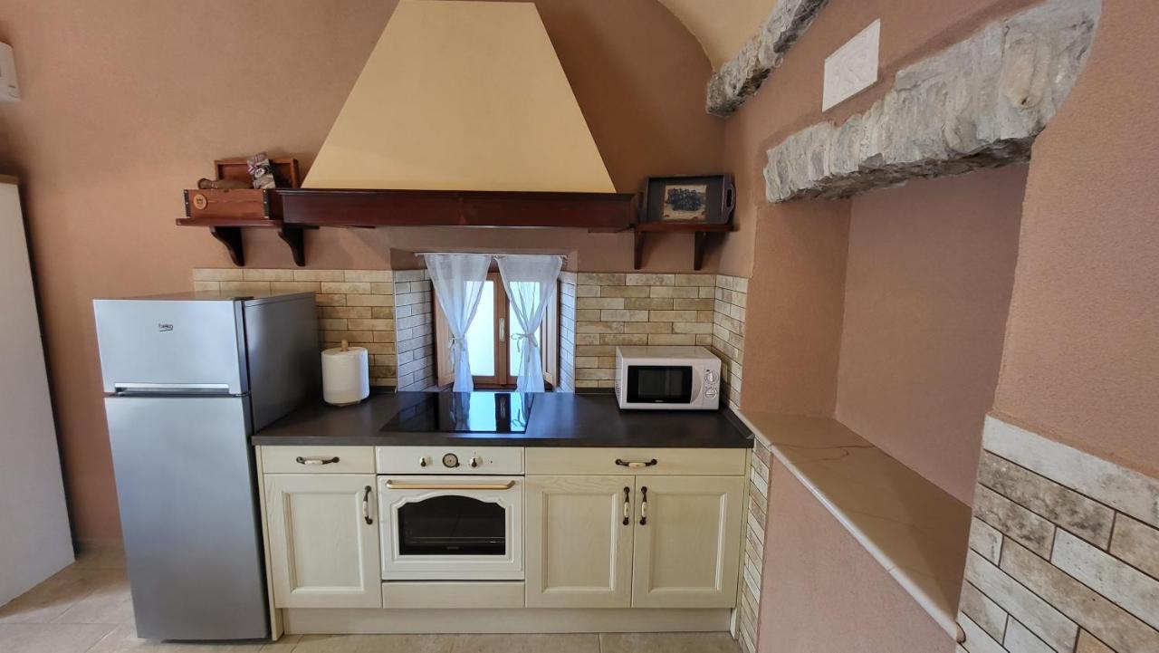 Stone House Apartments Didini Dvori לומבארדה מראה חיצוני תמונה