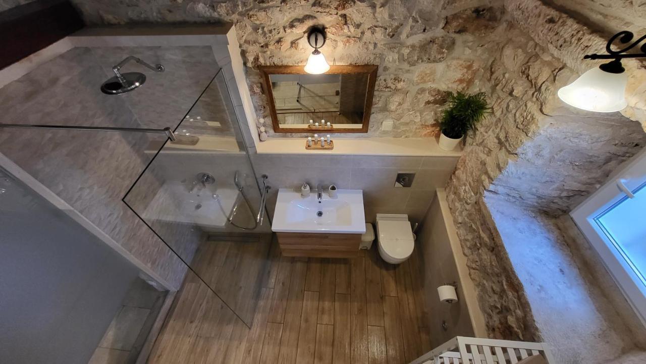 Stone House Apartments Didini Dvori לומבארדה מראה חיצוני תמונה