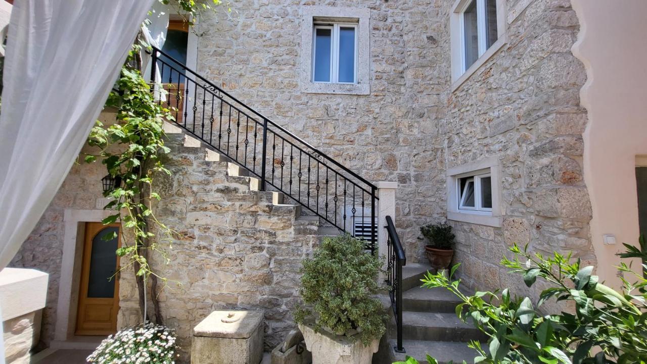 Stone House Apartments Didini Dvori לומבארדה מראה חיצוני תמונה