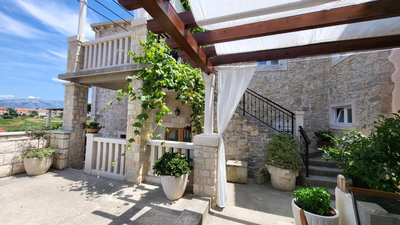 Stone House Apartments Didini Dvori לומבארדה מראה חיצוני תמונה