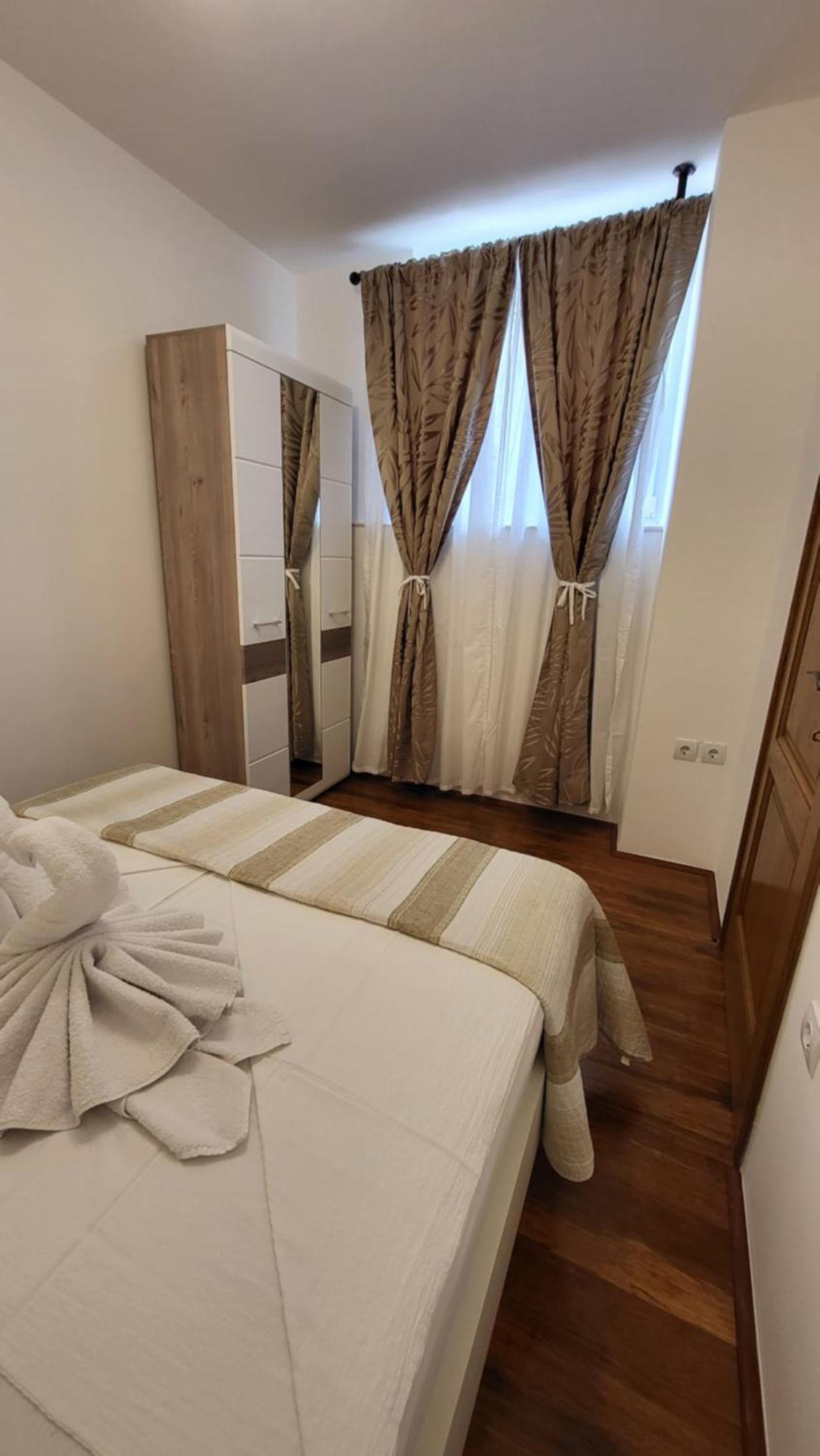 Stone House Apartments Didini Dvori לומבארדה מראה חיצוני תמונה